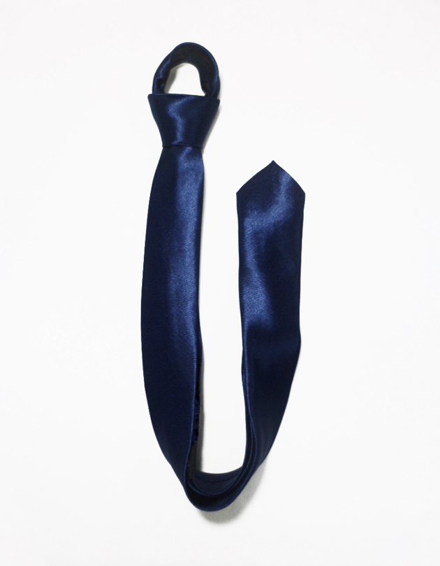 Skinny Tie in Navy Blue